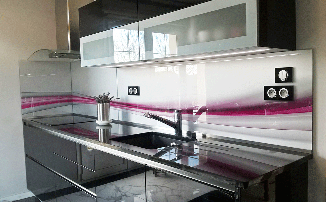 Zoom sur la crédence de cuisine en verre - Miroiterie MTM